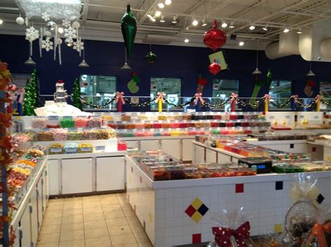 albanese candy outlet store