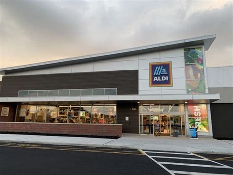 aldi bohemia ny hours