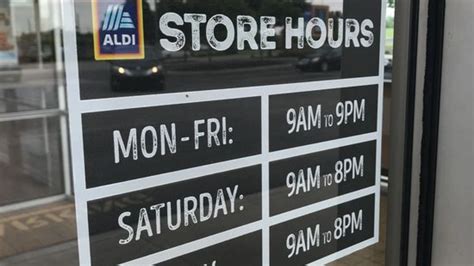 aldi hours beavercreek