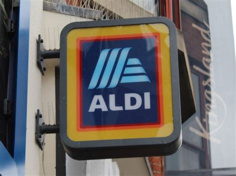 aldi opening times near me bank holiday
