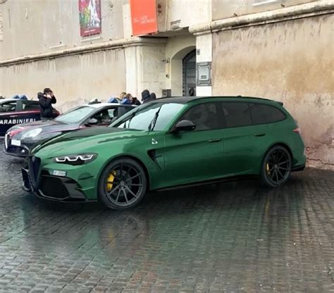 alfa romeo giulia quadrifoglio touring