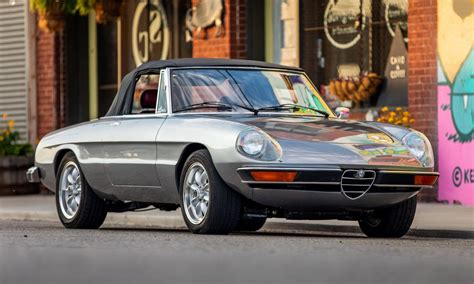 alfa romeo spider restomod