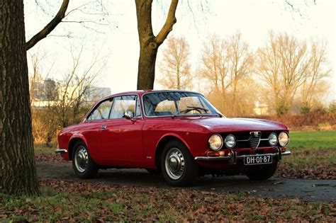 alfa romeo veloce 1750 coupe gt wallpaper