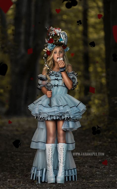 Wonderland clothes, Disney inspired fashion, Alice in wonderland outfit