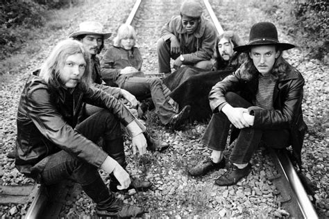 allman brothers eat a peach blue sky