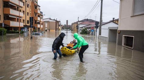 alluvione emilia romagna immagini