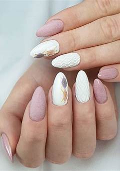 Almond Short Acrylic Nails: The Perfect Trend For 2023