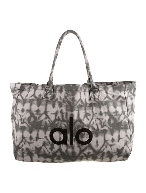 alo yoga bag