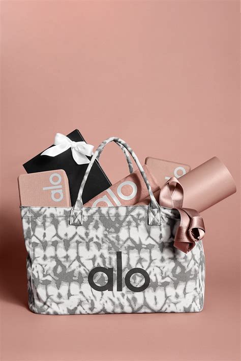 alo yoga lost package