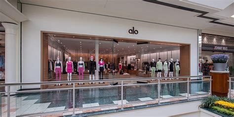 alo yoga short hills mall