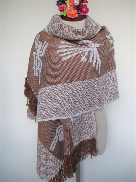 alpaca shawls from peru