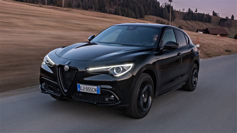 alpha romeo stelvio 2023