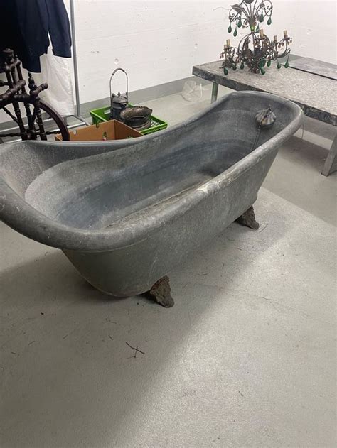 Badewanne im Garten unsere alte Badewanne, die den Vorbesitzern als Teich diente, haben wir