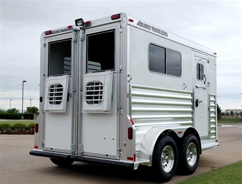 aluminum two horse bumper pull trailer