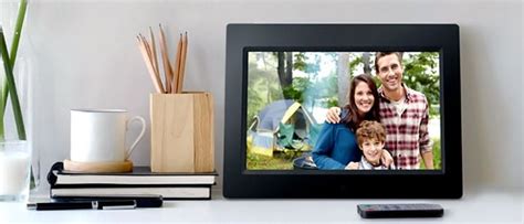 Aluratek WiFi Touchscreen Digital Photo Frame User Manual