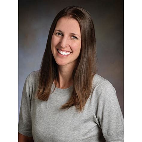 5 Facts Alyssa Hernandez