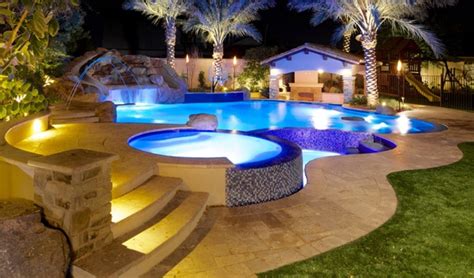 This amazing outdoor swimming pool design ideas will refresh and