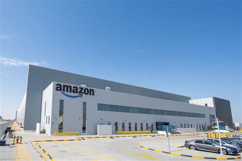 amazon dubai contact details