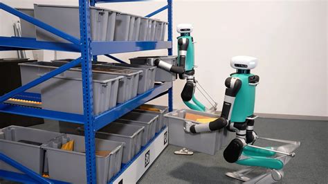 Amazon Shelf Robots