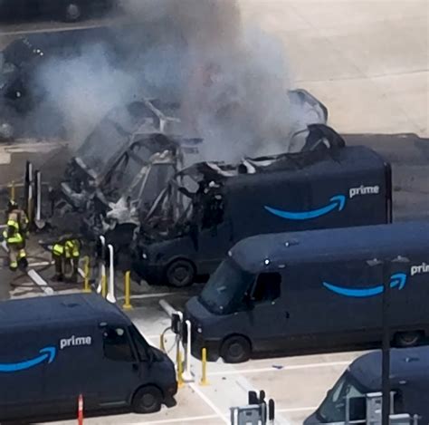 amazon van explodes in dc