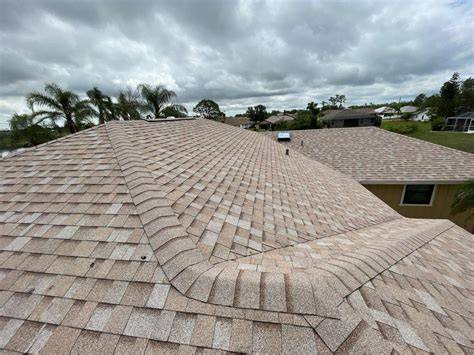 Owens Corning Laminate Amber Fiberglass Roofing Shingle at