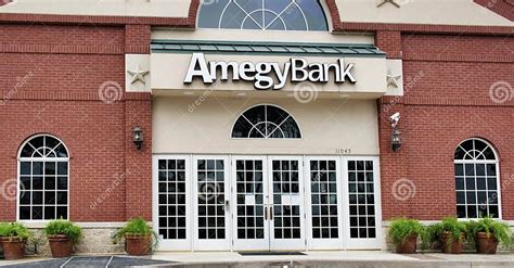 Amegy Bank Close To Me: Finding The Nearest Branch In 2023