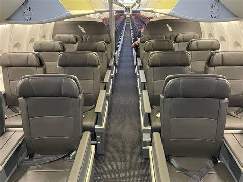american airlines boeing 737-800 first class