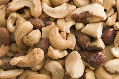amount of selenium in brazil nuts