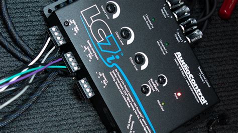 Amp With Built In Loc