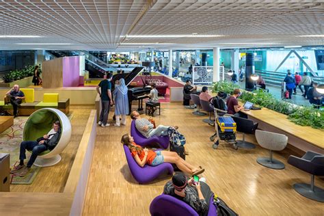 amsterdam netherlands airport lounge