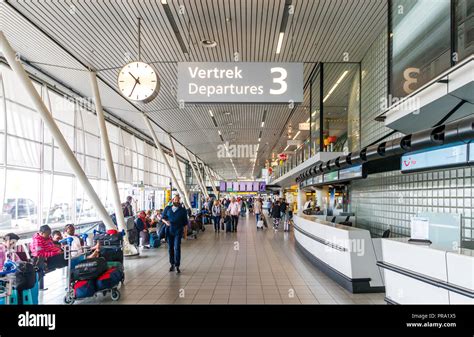 amsterdam schiphol airport departures