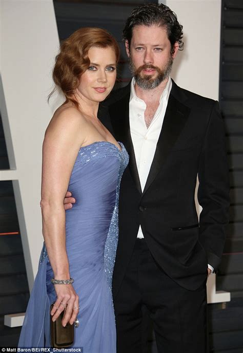 amy adams is married to