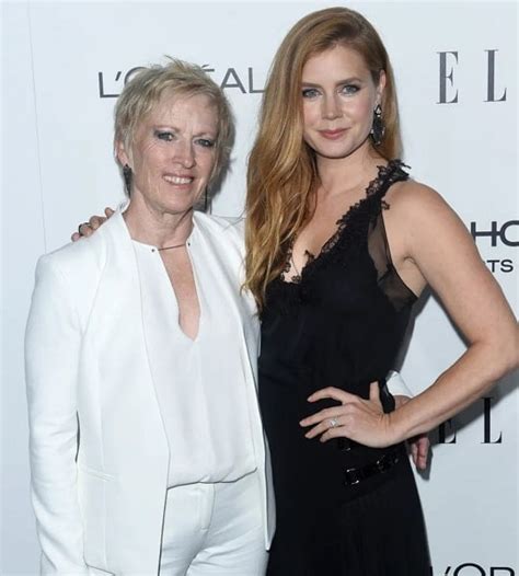 amy adams mother age