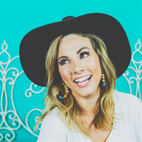 Amy Weatherly Simplicity