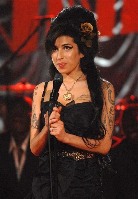 amy winehouse 2008 grammy performance