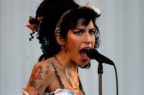 amy winehouse a que edad murio