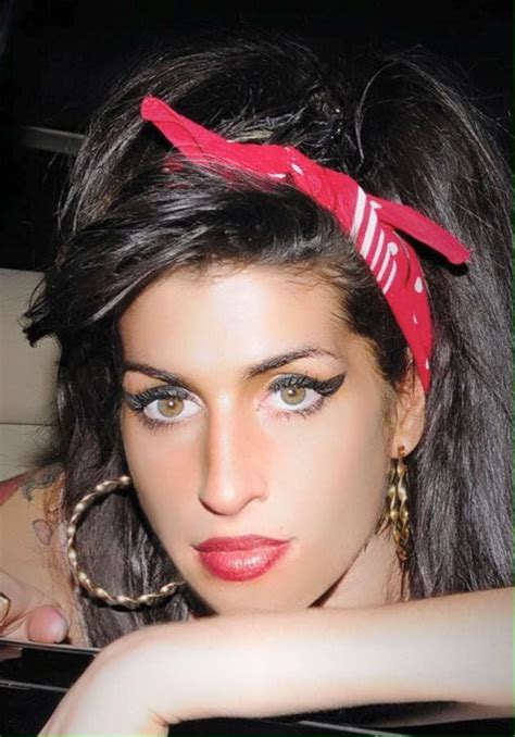 amy winehouse eye color