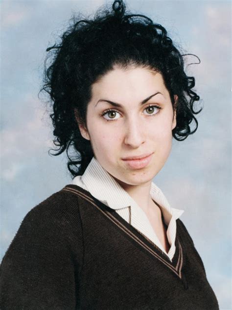 amy winehouse young and healthy