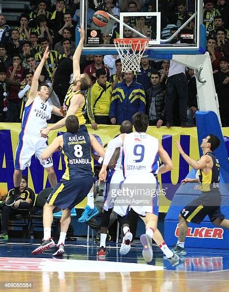 anadolu efes istanbul thomas heurtel 3 point