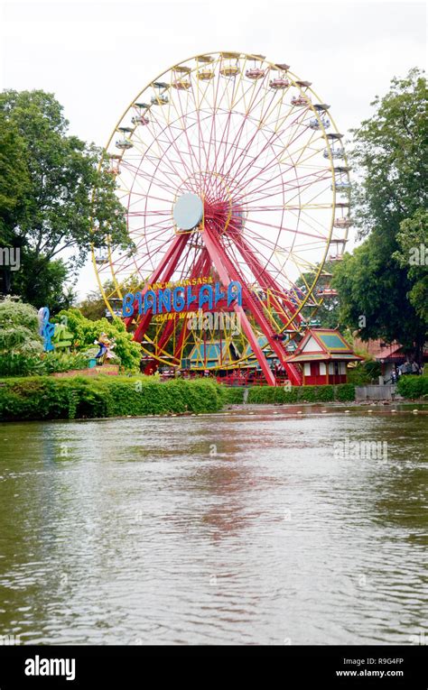 Ancol Ferris Wheel
