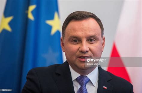 andrzej duda speaking english