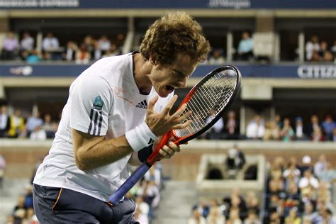 andy murray still playing tennis
