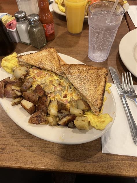 Andys Breakfast Hours