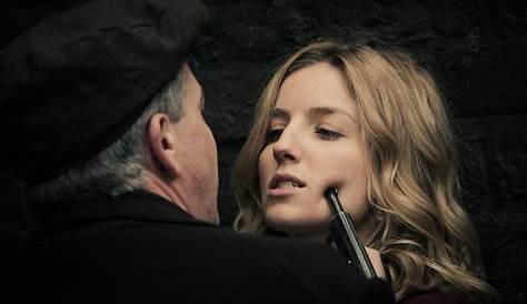 Annabelle Wallis in Peaky Blinders 1×01 Peaky blinders