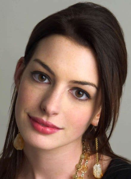 anne hathaway 1600