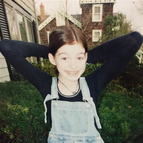anne hathaway childhood pictures