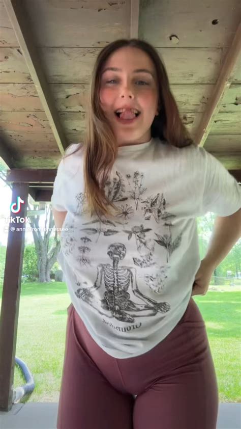 Annieholt Onlyfans Leaks Videos & Photos #af9