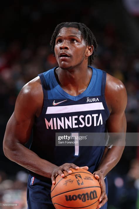 Anthony Edwards Height