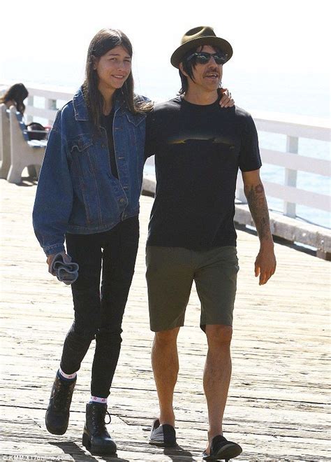 anthony kiedis who dated who