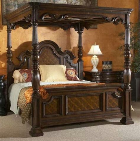 Antique Canopy Bedroom Sets